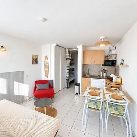 Avec Balcon - 4 Pers. Appartement *